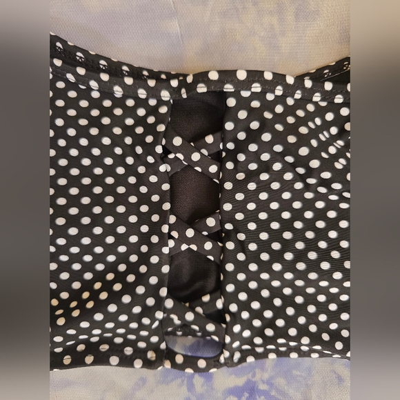 Kensie Black and White Polka Dot Bikini Top - Picture 4 of 6